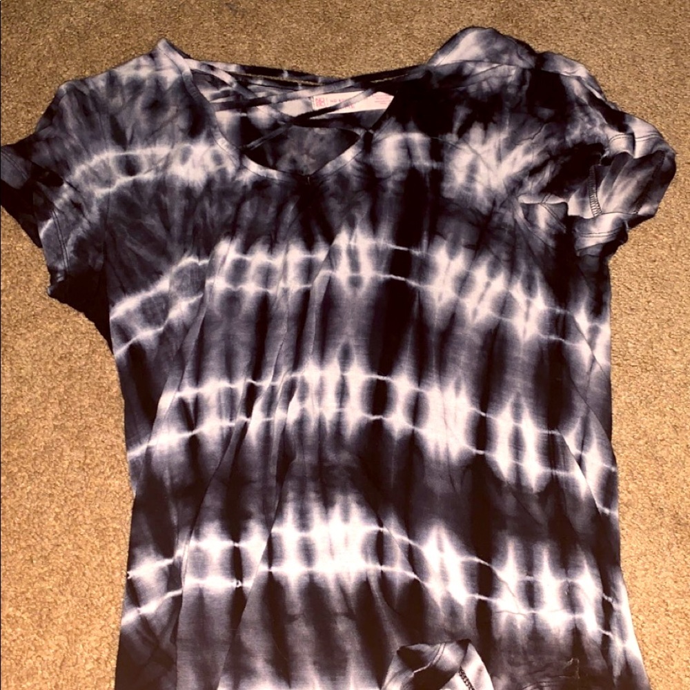 cross-neck blue and white